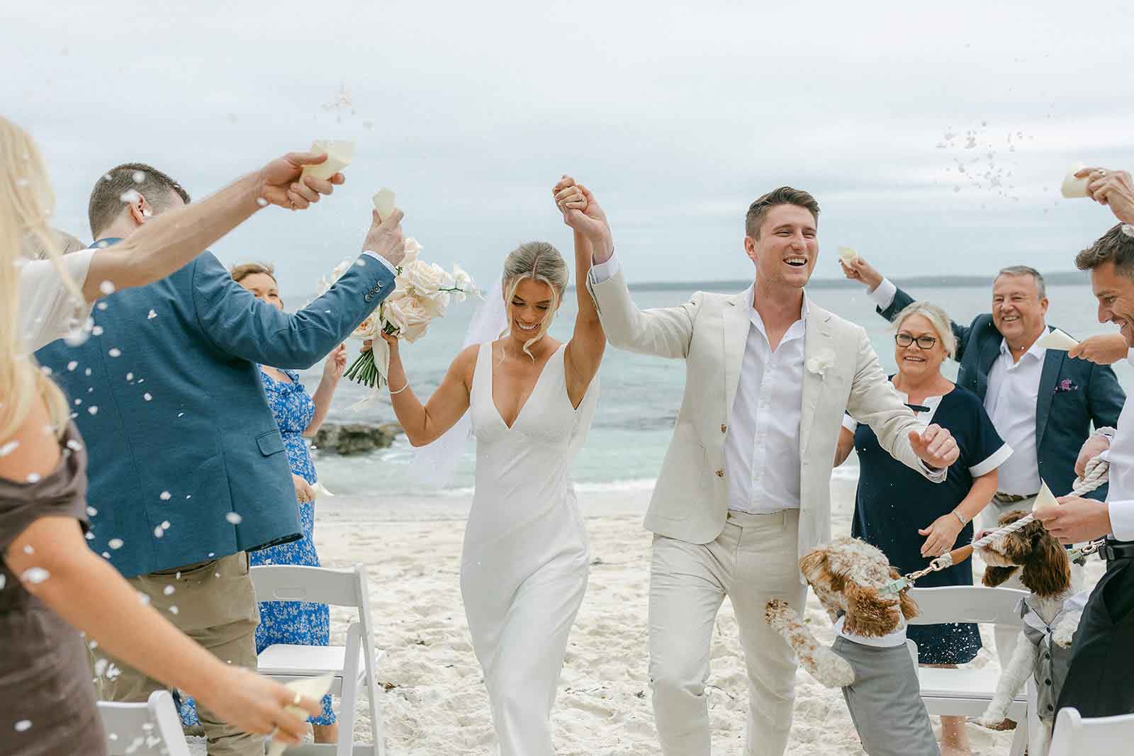 Planning a wedding with your dog? 5 tips from a wedding photographer expert
