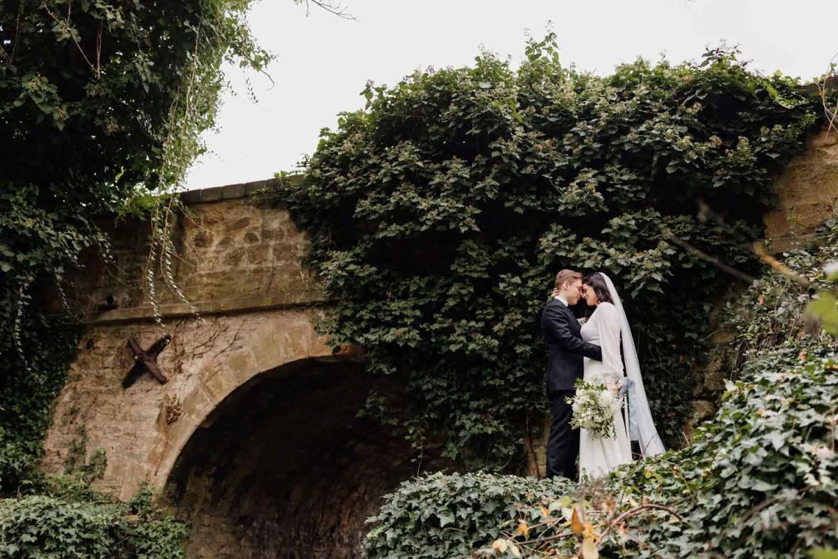 Inglewood Inn - dog-friendly wedding venue Adelaide Hills
