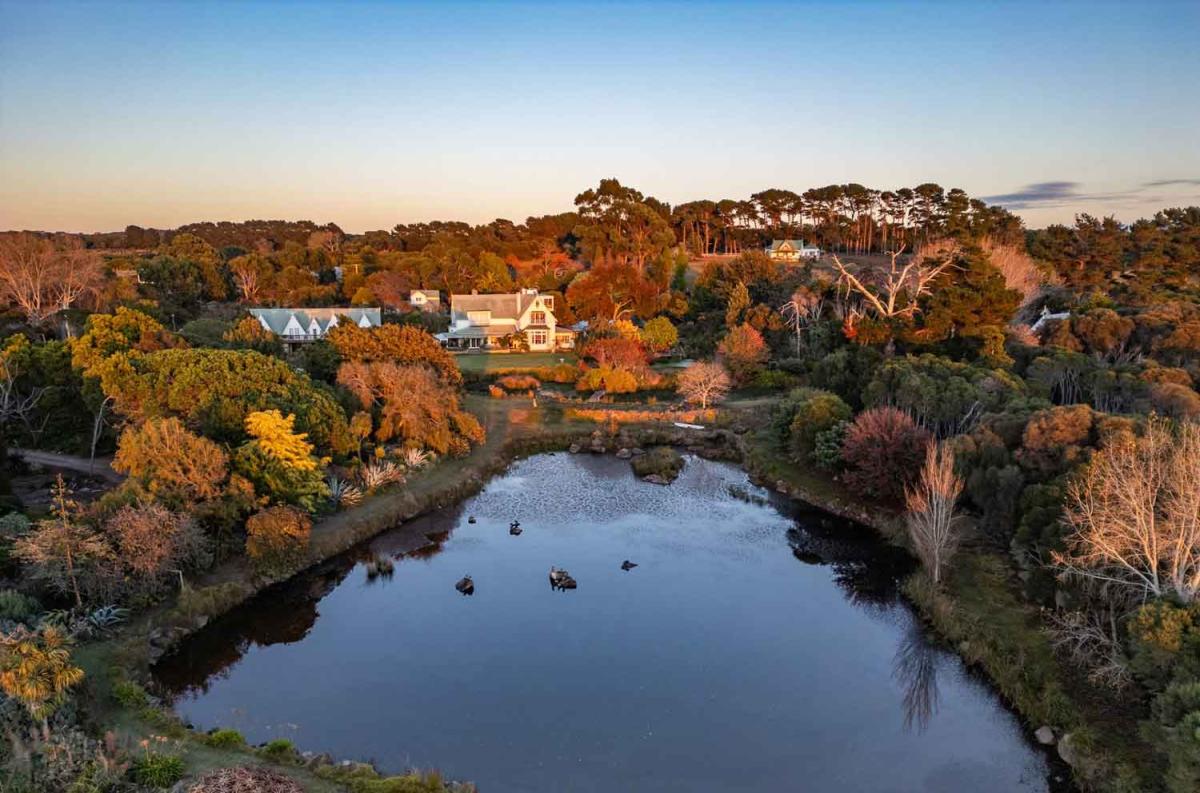 Hawley House - dog-friendly wedding venue Devonport