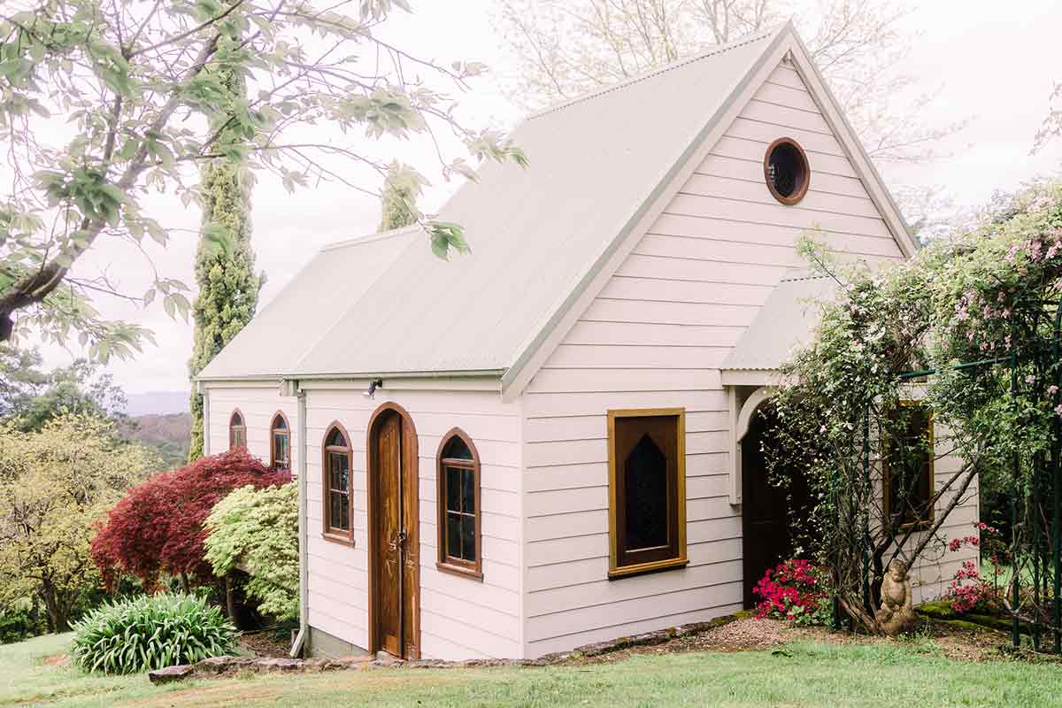 Chapel Hill Retreat - dog-friendly wedding venue Hawkesbury