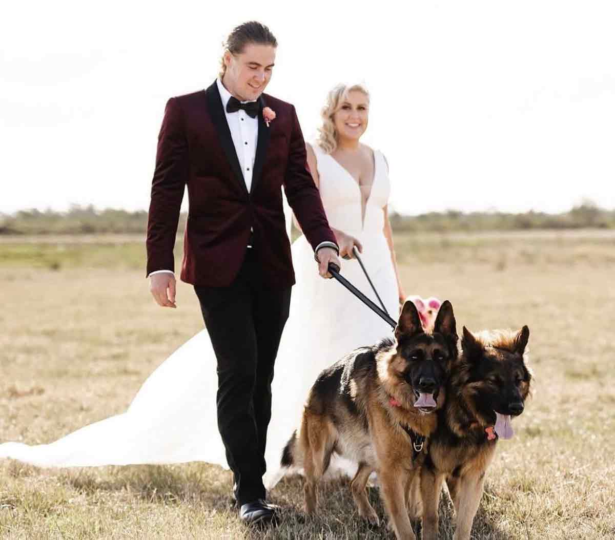 WeddingTails - wedding day dog chaperone Launceston